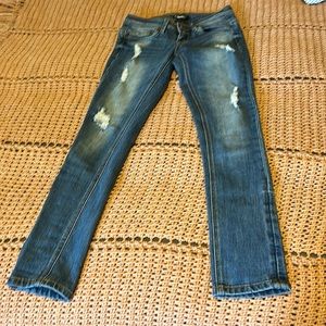 Dollhouse women’s ripped straight leg jeans, size 1